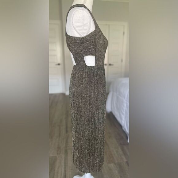 BCBG MAXAZRIA Metallic Gold Pleated Cut Out Gown XS - Picture 5 of 10